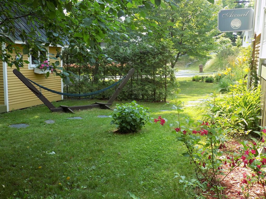 A L'Ancestrale B&B Magog Exteriör bild